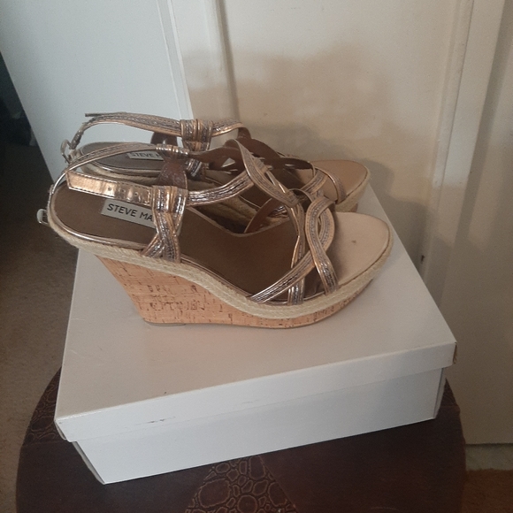 Steve madden wedge heels - Picture 3 of 3